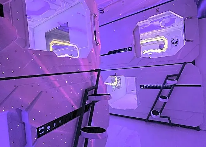 Bmax Spacepods 2* Lapu-Lapu City