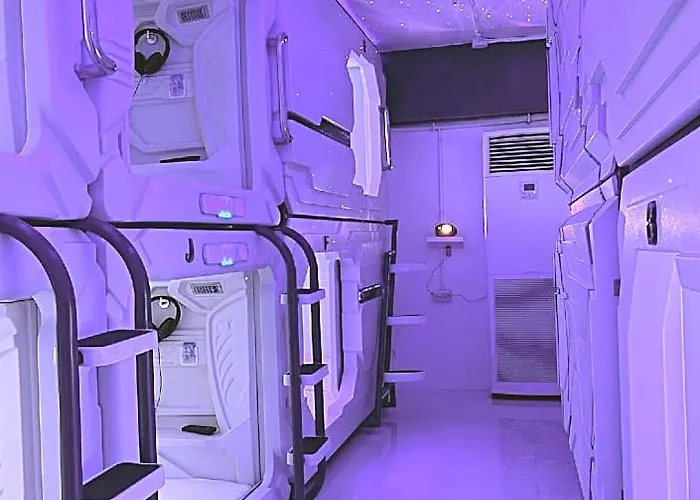 Hotel Bmax Spacepods 2*
