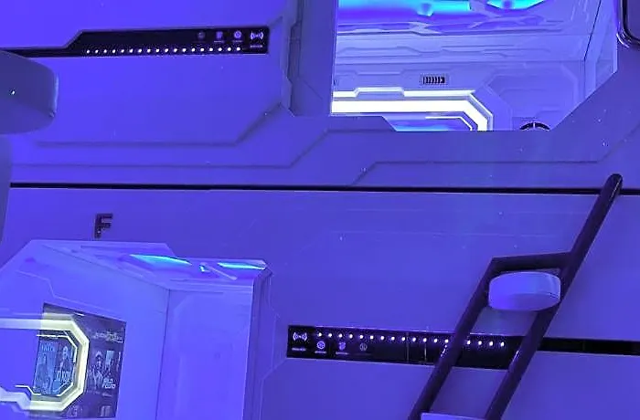 Bmax Spacepods 2*
